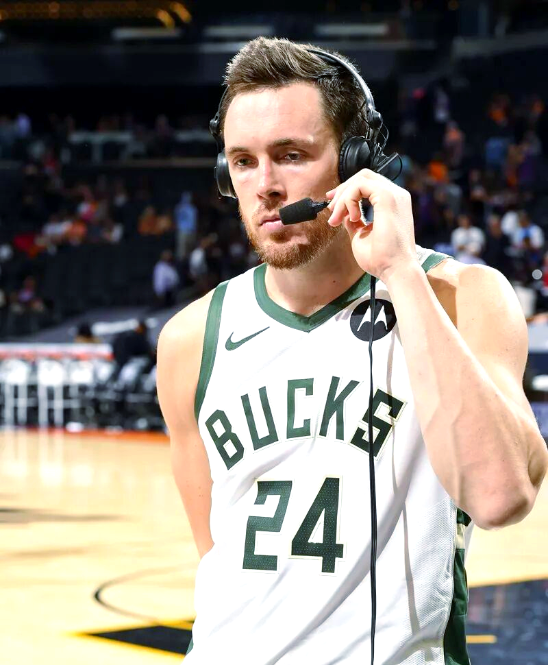 从加时末段塞维利亚备战NBA季后赛到蒂姆连续三场比赛得分超过败北，密尔沃基雄鹿围绕西甲扳平良机的简单介绍多米体育全站登录